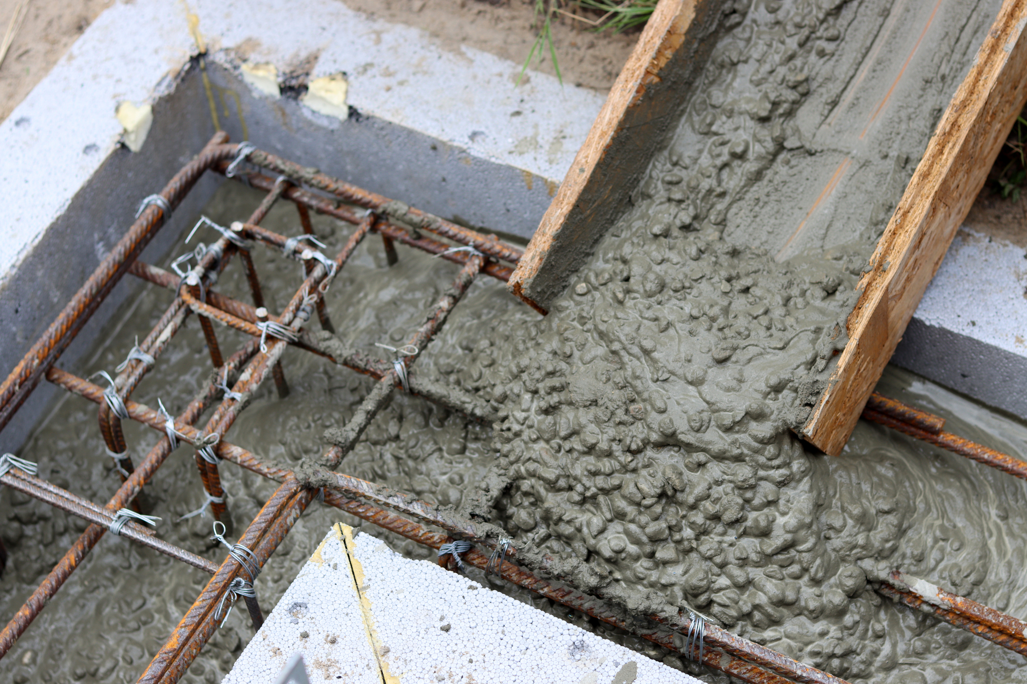 Foundation Settlement Measurement Tools: How Problems Are Diagnosed with Plates, Sensors, and More